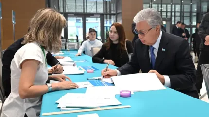 Президент АЭС салу бойынша референдумда дауыс берді