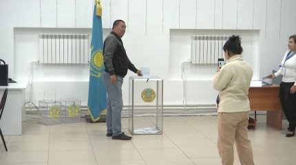 Актюбинцы активно голосуют на референдуме