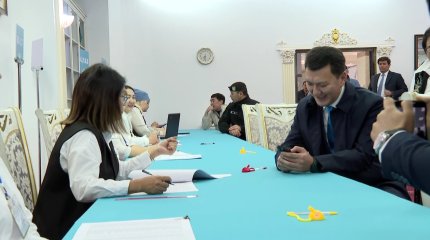 "Референдум – Қазақстанның демократиялық дамуындағы маңызды қадам", - М.Әшімбаев