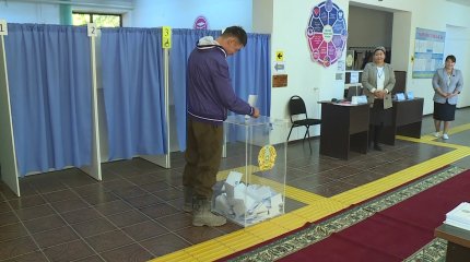 Қызылордада көкпаршылар атпен, келіндер қазақша киіммен дауыс беруге келді