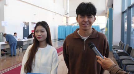 Келин из Таиланда поддержала мужа и свекровь на референдуме в Актау