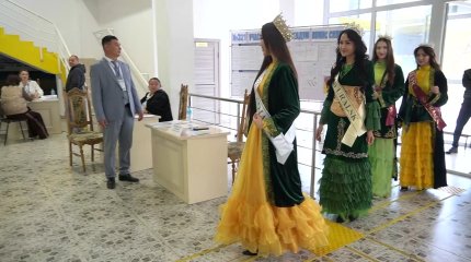 Референдумда тұрғындар ерекше киім үлгілерімен көзге түсті