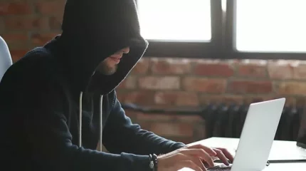 Астанада магистратураға түспекші болған 10 тұрғын алаяққа алданды