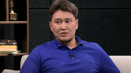 «МәҺрге 150 млн теңгенің көлігін сұрады»: Жахан Отарғалиев жеке өмірі туралы айтты