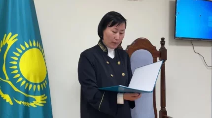 Убившему родную мать подростку вынесли приговор в ЗКО