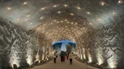 Каскадный водопад и звездное небо: новое общественное пространство открылось в Астане