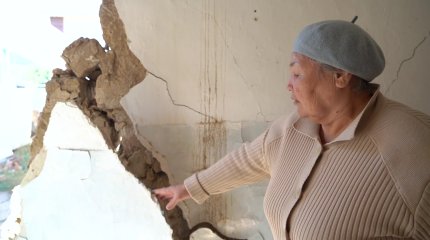 100 жылдан астам мұнай өндіретін Жылыой ауданындағы апатты үй тұрғындары үйінді астында қаламыз ба деп қорқады
