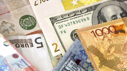 Установилcя курс тенге к доллару, евро и рублю перед выходными