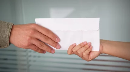 Ақтөбе облысында 1,5 миллион теңге пара алғаны үшін депо бастығы сотталды