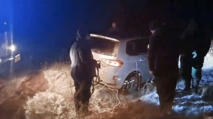 Два китайца пытались сократить путь и застряли в карагандинских степях