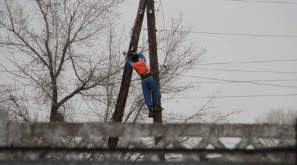 Сильный снегопад оставил без света несколько сел ВКО