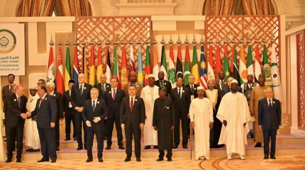 Казахстан принял участие во внеочередном саммите Лиги арабских государств