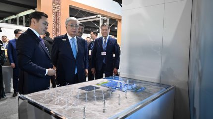 Мемлекет басшысы СOP29 аясындағы Қазақстан павильонына барды