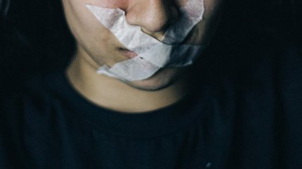 Начальница угрожала расправой подчиненной в Кокшетау