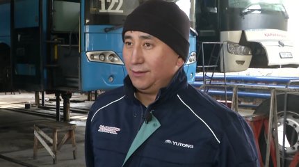 Слесарь из Караганды стал звездой соцсетей