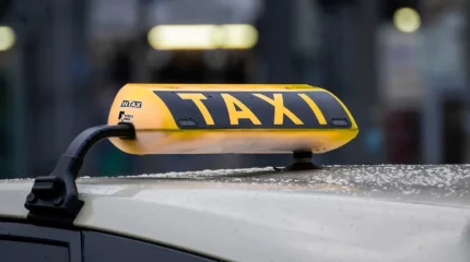 Жаңа жылдан бастап елімізде ресми тіркеуден өтпеген такси жүргізушілері "Яндекс", "InDrive-тан" тапсырыс қабылдай алмайды