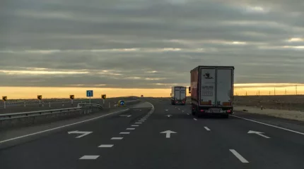 Оралда жүк көлігі мектепке соғылды