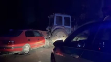 Два человека погибли в аварии с трактором в Жетысу