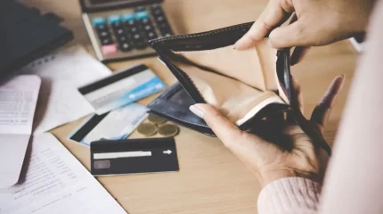 Ақтөбеде грант уәде еткен алаяқ 5 миллион теңге жымқырды