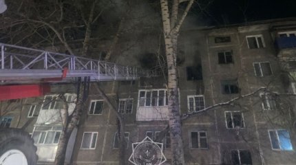 Пожар в пятиэтажке Караганды: есть погибший и пострадавшие