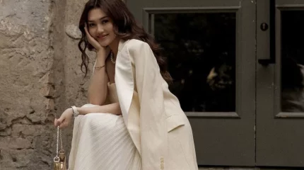 "Сөмке емес, сауап жина": Ерке Есмахан өзін сынаған оқырманына ашуланды