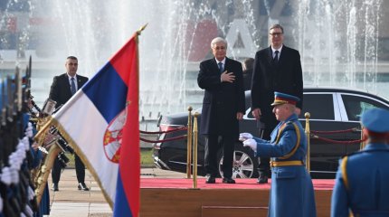 Токаева торжественно встретили в Белграде