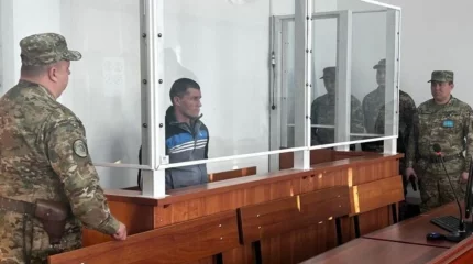 Сүйіктісін қызғанған: Петропавлда екі адамды өлтірмек болған ер адам 15 жылға сотталды