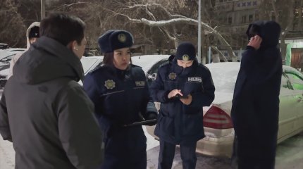 “Amanat” партиясының белсенділері полицейлермен бірге түнгі рейдке шықты