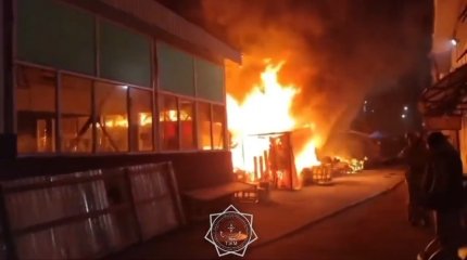 Бутики горели на барахолке в Алматы