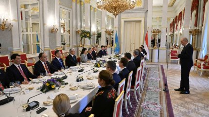 «Алма» на венгерском языке также означает яблоко», - президент Венгрии Токаеву