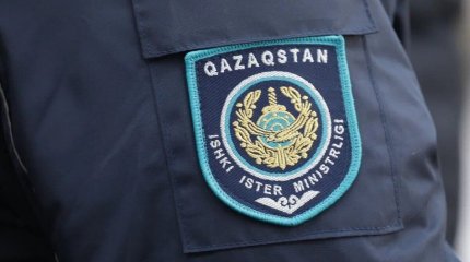 Талдықорғанда бұрынғы бастығынан пәтер бопсалаған адам нотариуста ұсталды