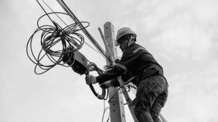 Оралда электр бағанында жұмысшыны тоқ соғып, қаза тапты