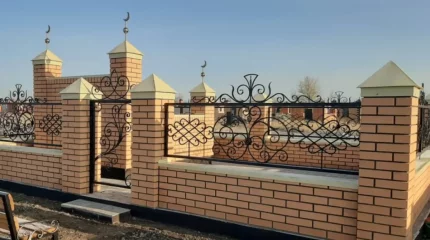 Күйеуінің қабір басында отырған әйелді ер адам зорлап кеткен