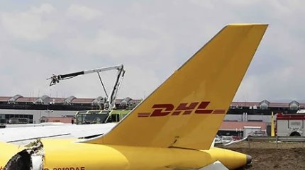 Самолет упал на жилой дом в Вильнюсе