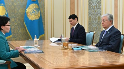 Министр труда доложила Токаеву о трудоустройстве 800 тысяч казахстанцев