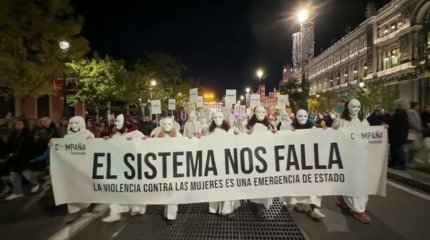 По всему миру прошли протесты против насилия над женщинами