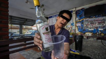 Шесть туристок погибли в Лаосе после подарочных шотов с водкой