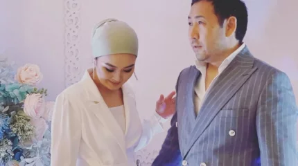 "Орынсыз қызғана берме": Ғаділбек Жанай жұрттың көзінше әйелін жылатып қойды