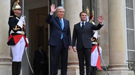 Президенты Казахстана и Франции начали переговоры в Елисейском дворце