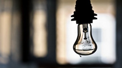 Қатты желден астаналықтар жарықсыз қалды