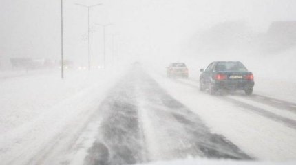 Елордада соққан боран балаларды ұшырып әкете жаздады