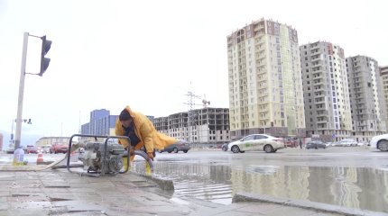 Сильный ветер, снегопад и потоп: непогода обрушилась на несколько городов Казахстана