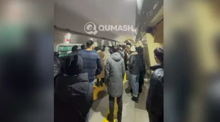Алматыда зағип жігіт метроның астына түсіп кетіп, қаза тапты
