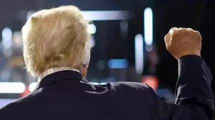 Трамп туу құқығы бойынша АҚШ азаматтығын беруді тоқтатуға ниетті