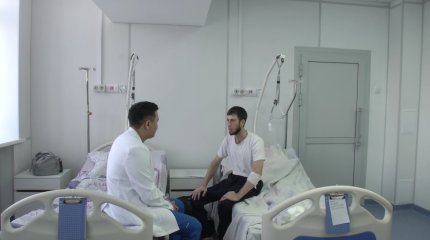 "8 лет мучился от непроходимости пищевода": врачи Павлодара помогли мужчине научиться снова есть