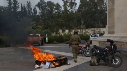 В Сирии сожгли гробницу отца свергнутого президента Башара Асада