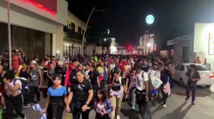 Мексикада 3000-ға жуық мигрант АҚШ шекарасына қарай бара жатыр