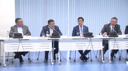 Здравоохранение Казахстана недополучило 675 млрд тенге в 2024 году, - депутат