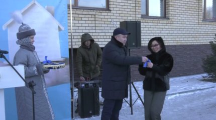 21 семья отпраздновала новоселье в Семее в преддверии Дня Независимости