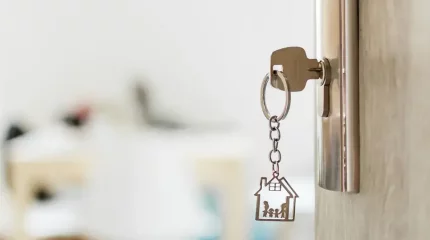 Астанада пәтерде қамалып қалған екі жасар бала құтқарылды